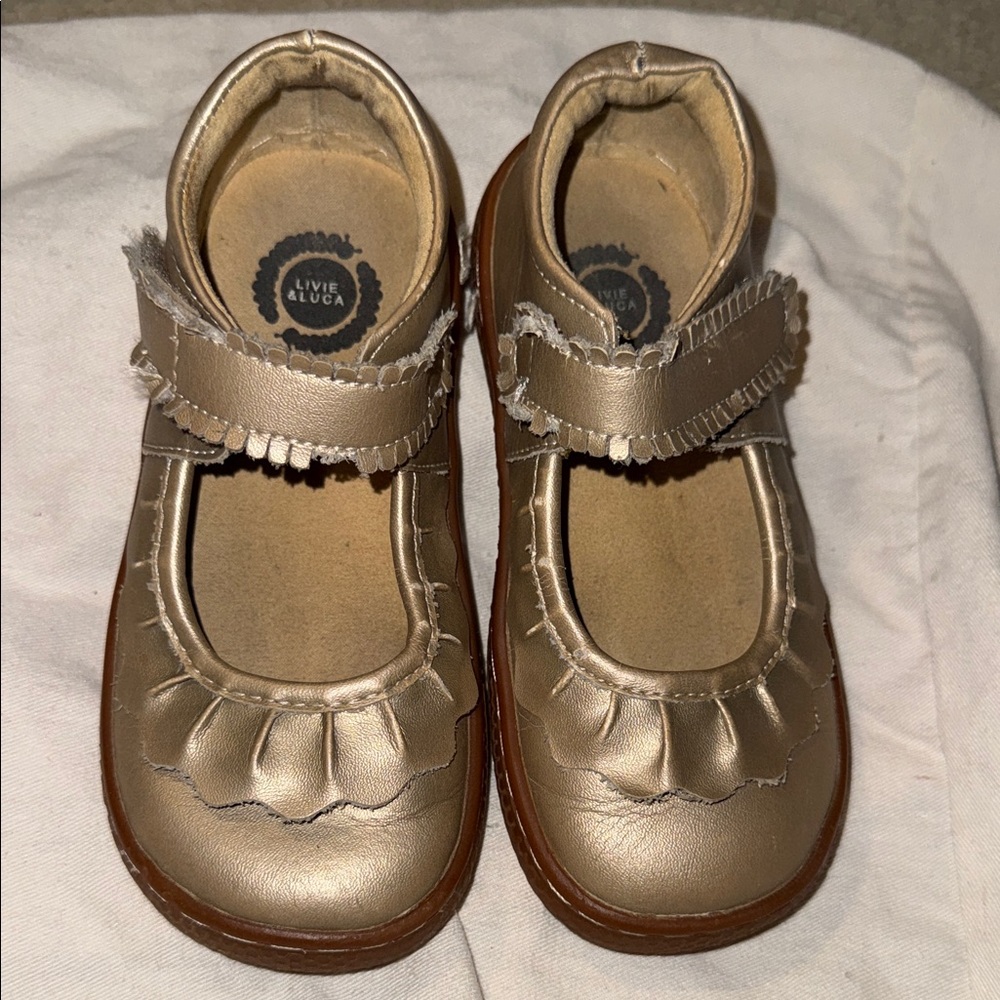 Livie & Luca Metallic Gold Dress Ruche Classic Mary Jane Shoes, Size 10